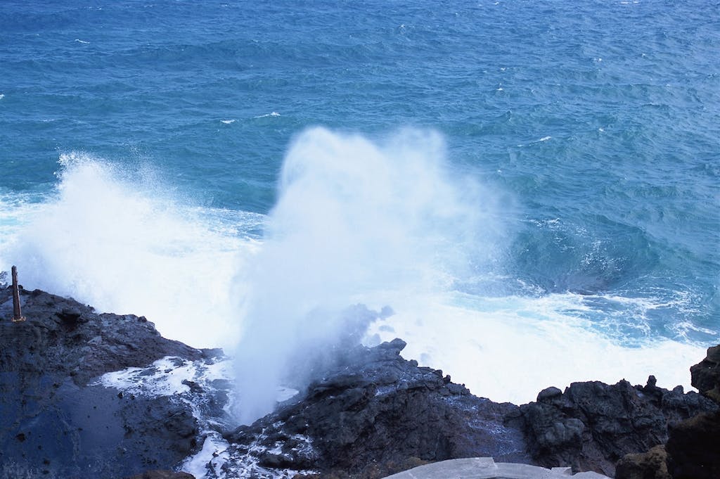 Halona blow hole