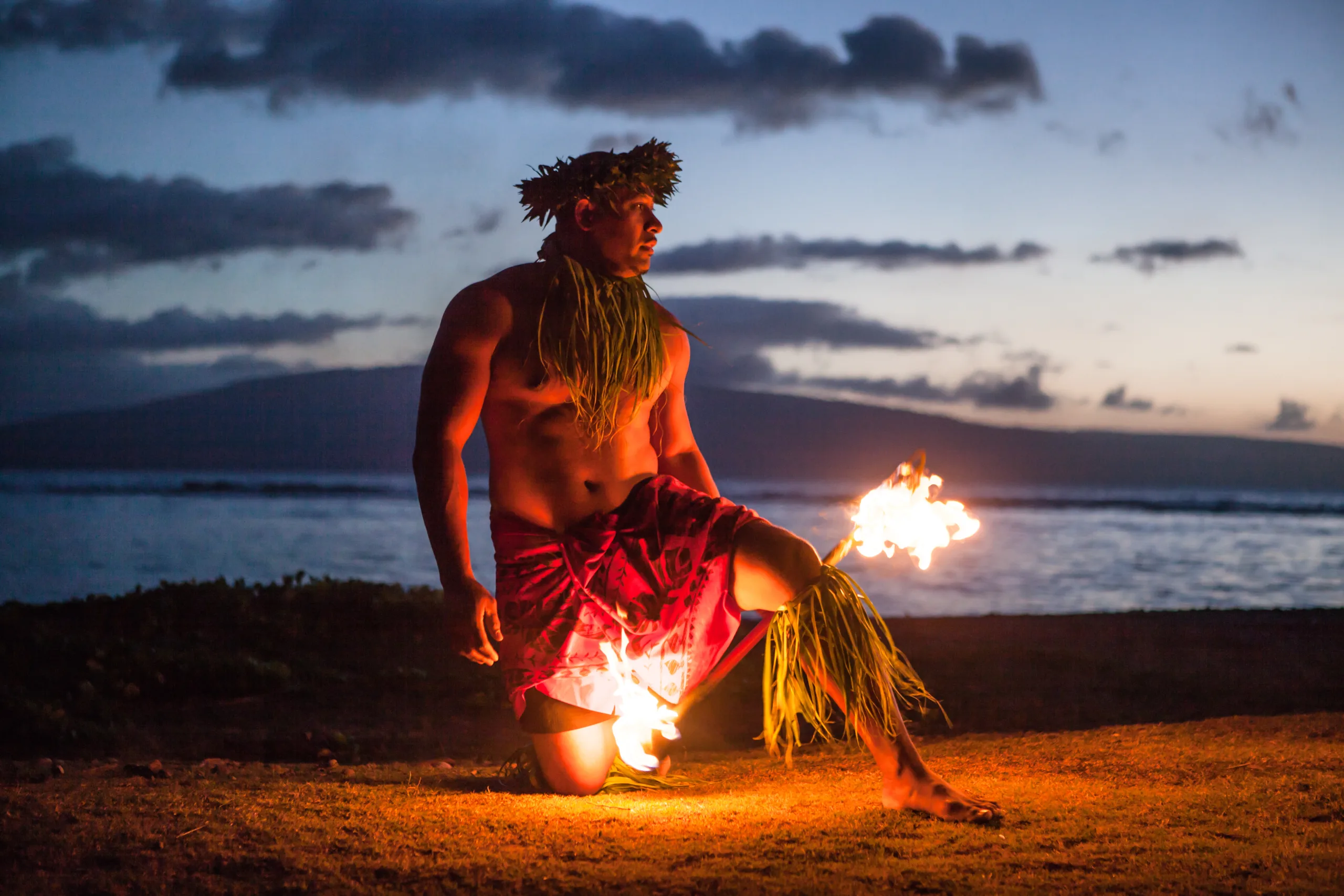 Tahitian,Dance,At,Night,By,A,Samoan,Dancer,In,Maui